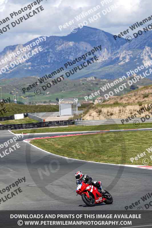 cadwell no limits trackday;cadwell park;cadwell park photographs;cadwell trackday photographs;enduro digital images;event digital images;eventdigitalimages;navarra;no limits trackdays;peter wileman photography;racing digital images;trackday digital images;trackday photos
